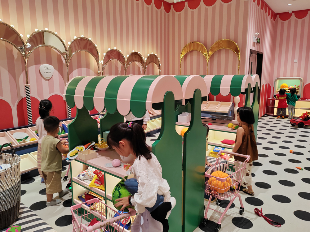 development of amusement equipment led to a boom