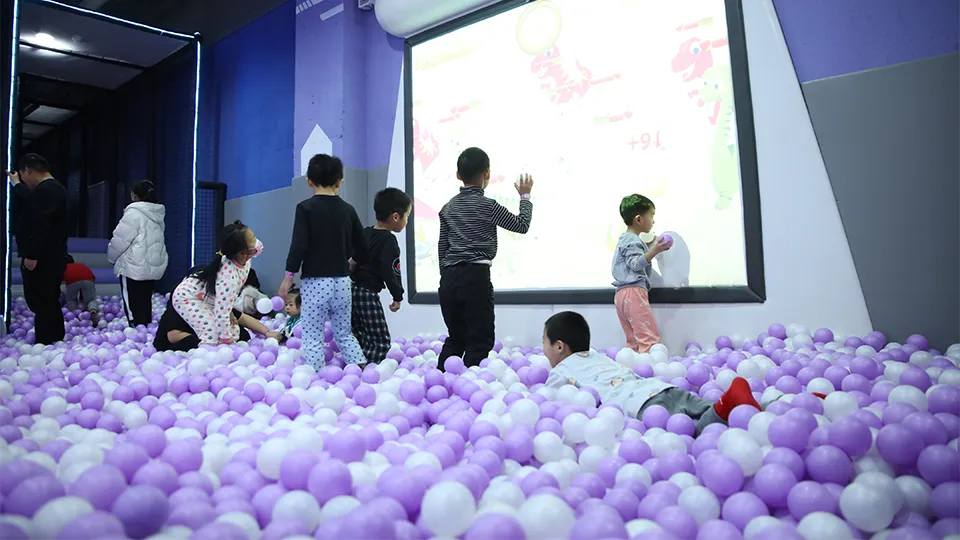 indoor interactive playground supplier